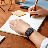 Orologio vintage con calcolatrice, blu