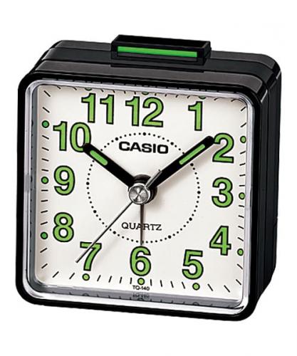 Sveglia Casio in plastica, nera/bianca