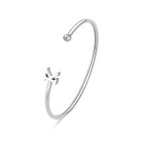 Bracciale rigido con lettera K