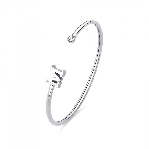 Bracciale rigido con lettera M